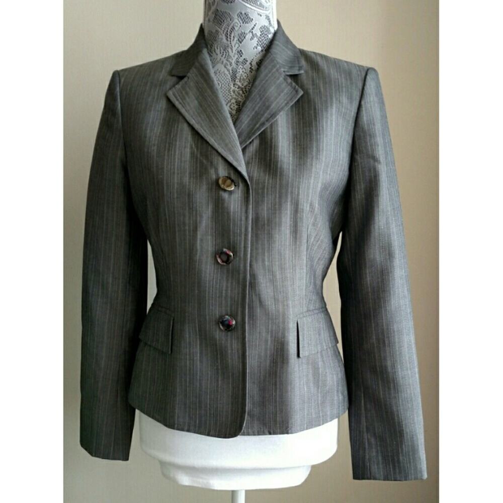 Anne Klein Pinstripe Blazer - Size 4 - GUC